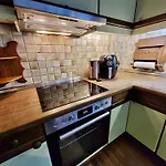 Bat Solutions Trier-euren - Alles Was Ein Nicht Bietet - 10 Min Zur Altstadt - 98 Qm Scheune Für 9 Personen Mit Sternenhimmel, Wintergarten, Grill Und Kino - Barrierefrei Dank Lift&auffahrt * Tréveris