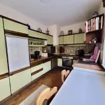 Bat Solutions Trier-euren - Alles Was Ein Nicht Bietet - 10 Min Zur Altstadt - 98 Qm Scheune Für 9 Personen Mit Sternenhimmel, Wintergarten, Grill Und Kino - Barrierefrei Dank Lift&auffahrt