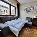 Bat Solutions Trier-euren - Alles Was Ein Nicht Bietet - 10 Min Zur Altstadt - 98 Qm Scheune Für 9 Personen Mit Sternenhimmel, Wintergarten, Grill Und Kino - Barrierefrei Dank Lift&auffahrt *