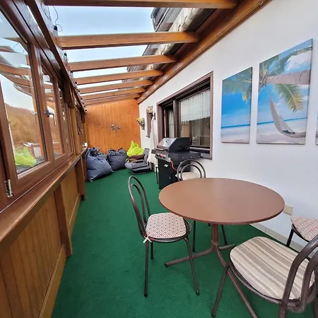 Bat Solutions Trier-euren - Alles Was Ein Nicht Bietet - 10 Min Zur Altstadt - 98 Qm Scheune Fuer 9 Personen Mit Sternenhimmel, Wintergarten, Grill Und Kino - Barrierefrei Dank Lift & Auffahrt *