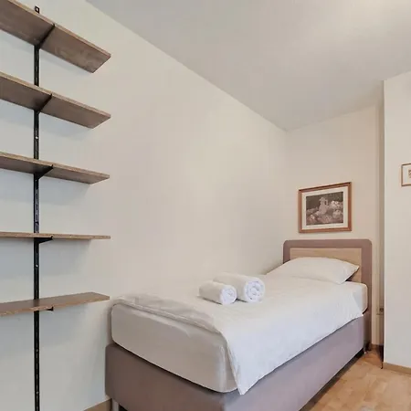 Apartment Bat Solutions Trier-euren - Alles Was Ein Nicht Bietet - 10 Min Zur Altstadt - 98 Qm Scheune Fuer 9 Personen Mit Sternenhimmel, Wintergarten, Grill Und Kino - Barrierefrei Dank Lift & Auffahrt