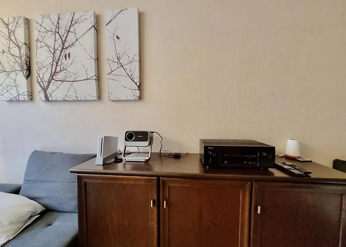 Bat Solutions Trier-euren - Alles Was Ein Nicht Bietet - 10 Min Zur Altstadt - 98 Qm Scheune Fuer 9 Personen Mit Sternenhimmel, Wintergarten, Grill Und Kino - Barrierefrei Dank Lift & Auffahrt * 트리어