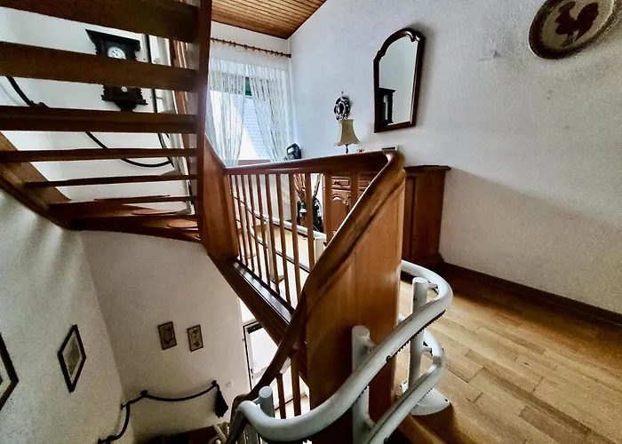 Bat Home Solutions Trier-Euren - Alles Was Ein Hotel Nicht Bietet - 10 Min Zur Altstadt - 98 Qm Scheune Fuer 9 Personen Mit Sternenhimmel, Wintergarten, Grill Und Kino - Barrierefrei Dank Lift & Auffahrt