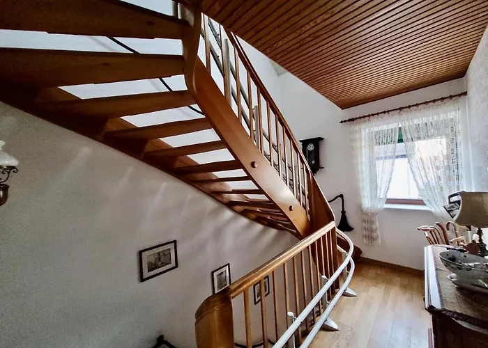 Bat Solutions Trier-euren - Alles Was Ein Nicht Bietet - 10 Min Zur Altstadt - 98 Qm Scheune Fuer 9 Personen Mit Sternenhimmel, Wintergarten, Grill Und Kino - Barrierefrei Dank Lift & Auffahrt * 트리어